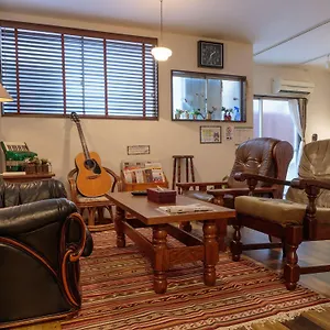 https://j-hoppers-hiroshima-guesthouse.hotelsinhiroshima.com